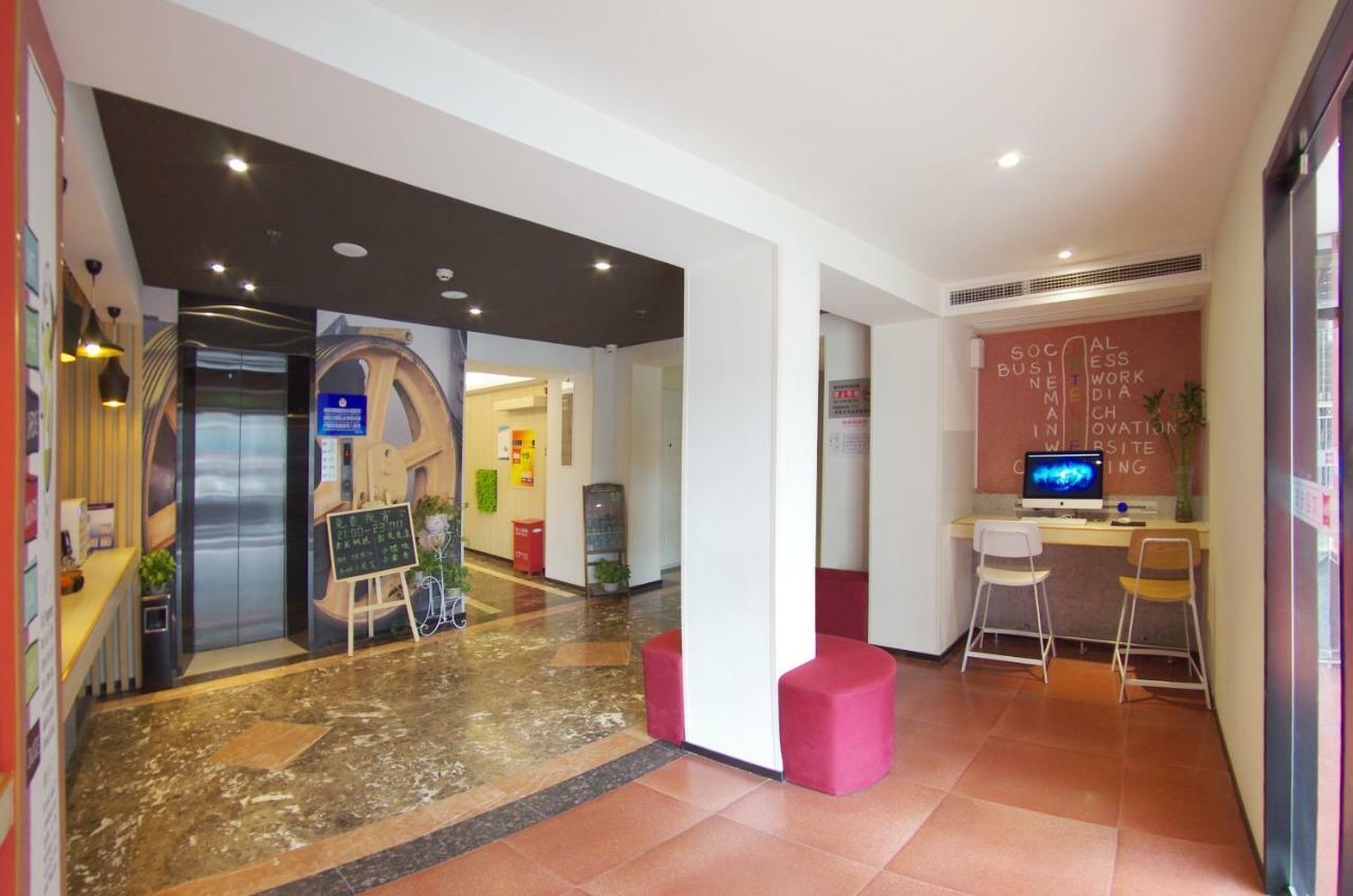 Ibis Beijing Tiantandongmen Metro Station Hotel Ngoại thất bức ảnh